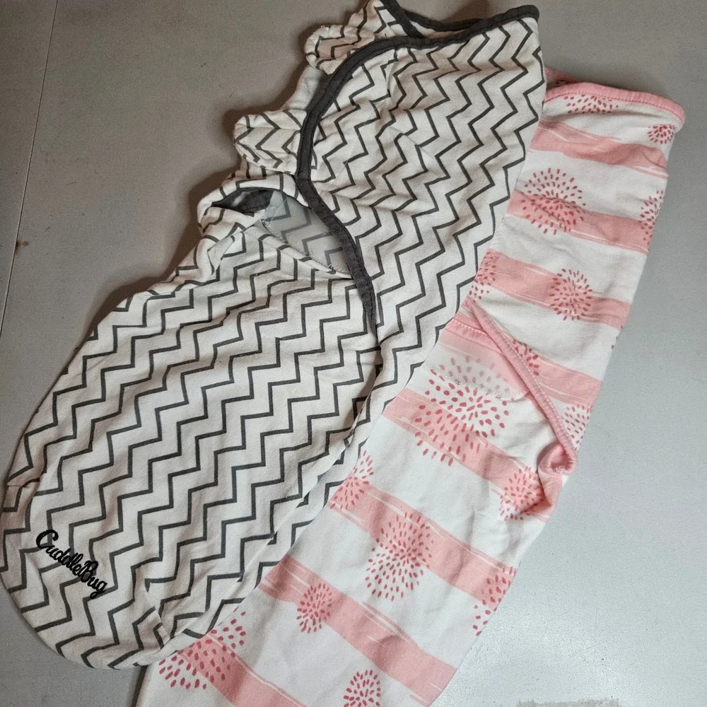 CuddleBug Gllquen Baby Swaddle Wrap Set 2PK Chevron Pink Stripe 0-3M 7-14lbs